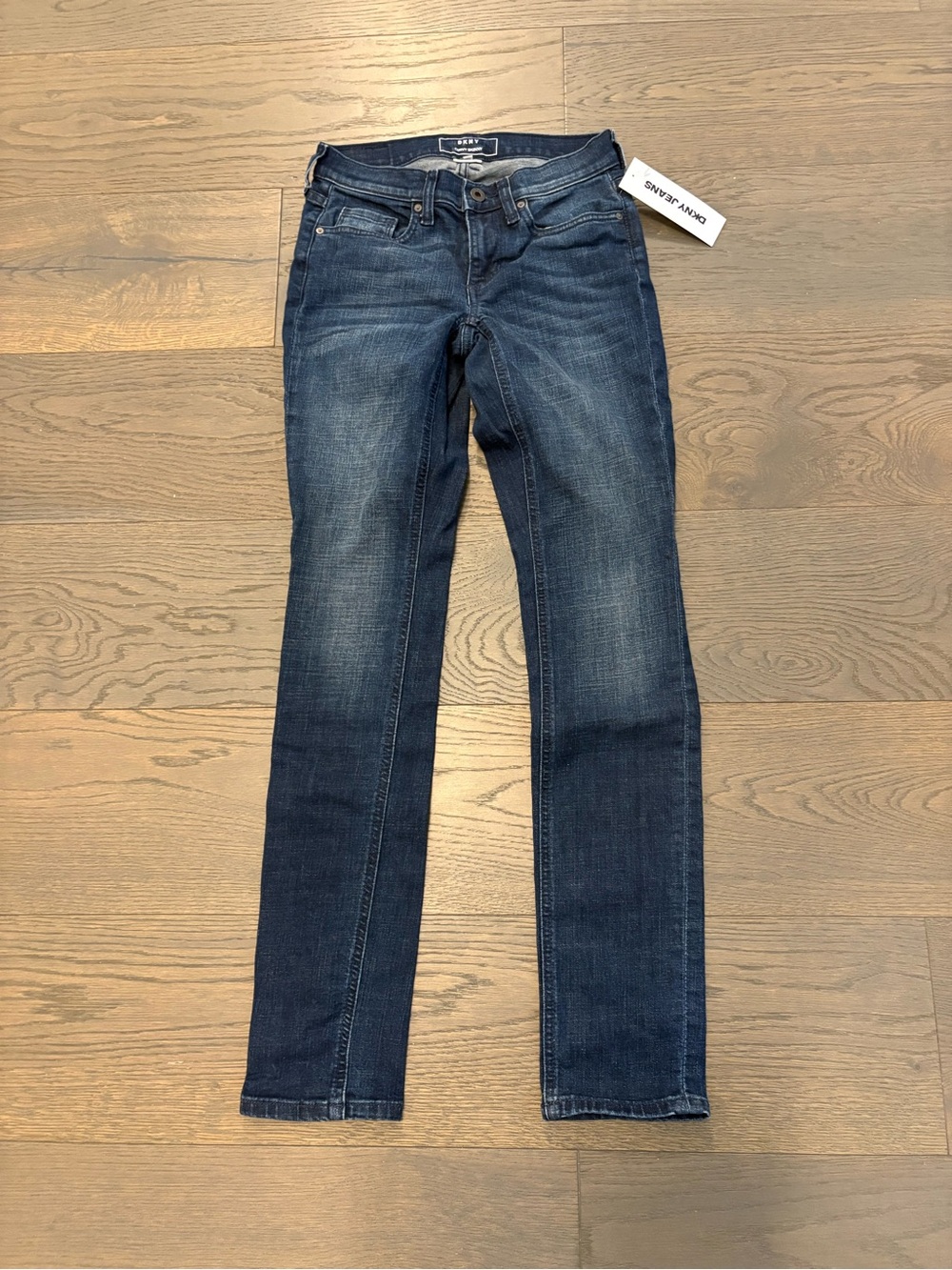 DKNY ladies blue curvy skinny denim jeans sz 00 NWT ret $149